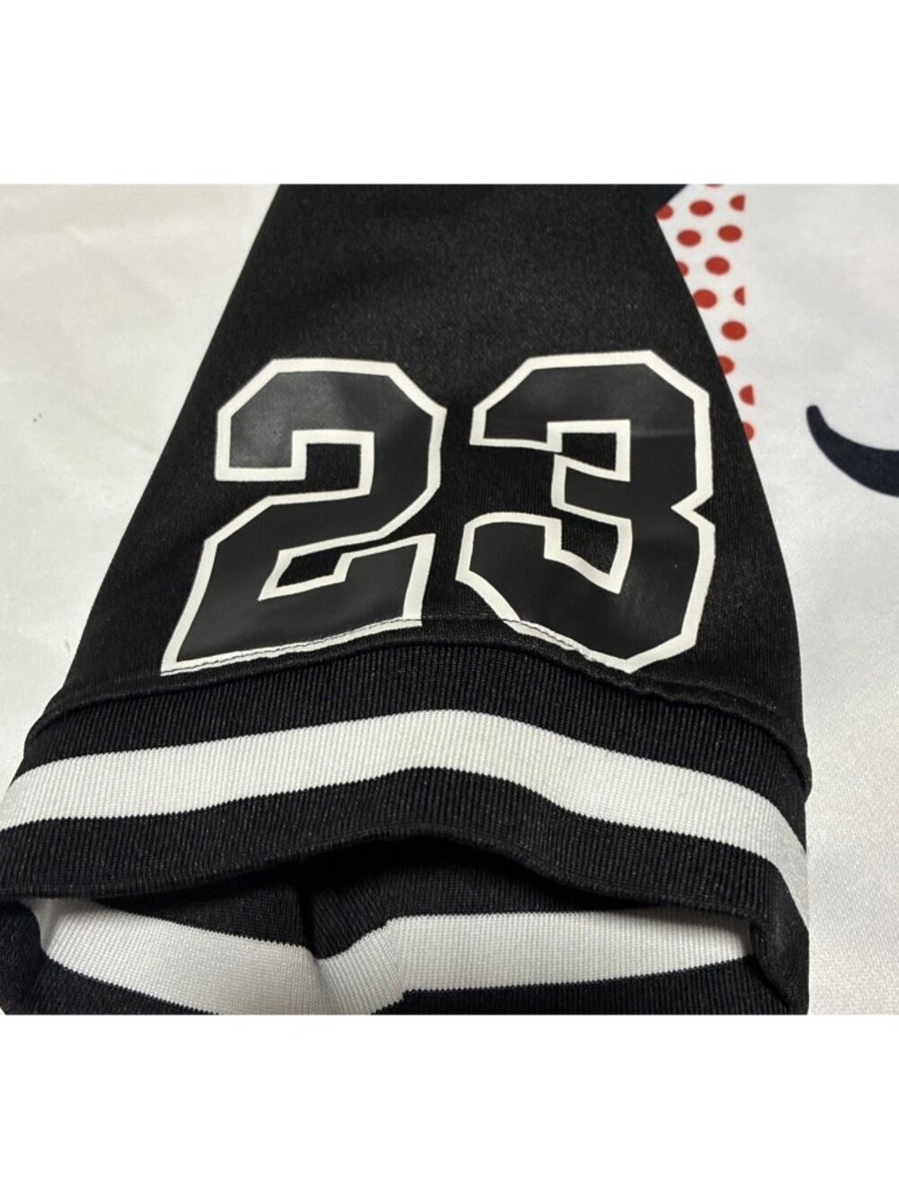 Black Pyramid Jersey Men's large Pop Art Comic Roy Lichtenstein Chris Brown 23 - Picture 4 of 12
